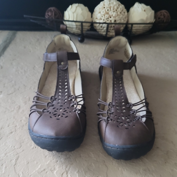 Size 9.5 M JBU Mary Jan Sahara T Strap Vegan Brown Leather Women Shoes - Picture 1 of 7